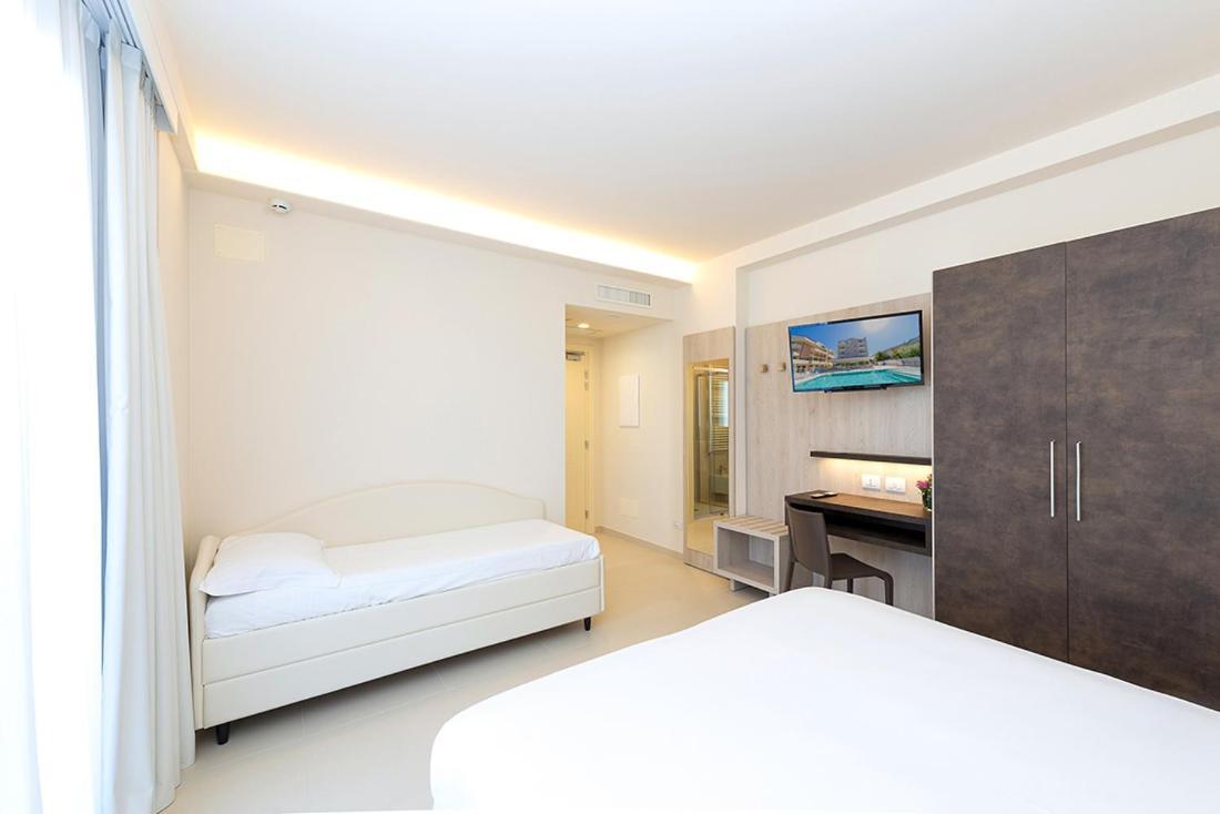 Hotel Carducci Tortoreto Esterno foto