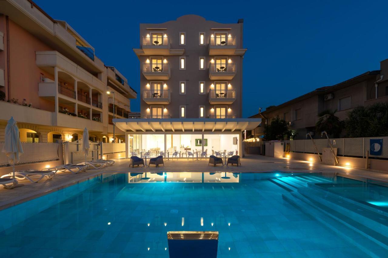 Hotel Carducci Tortoreto Esterno foto